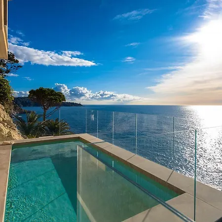 Luxe Cap De Nice